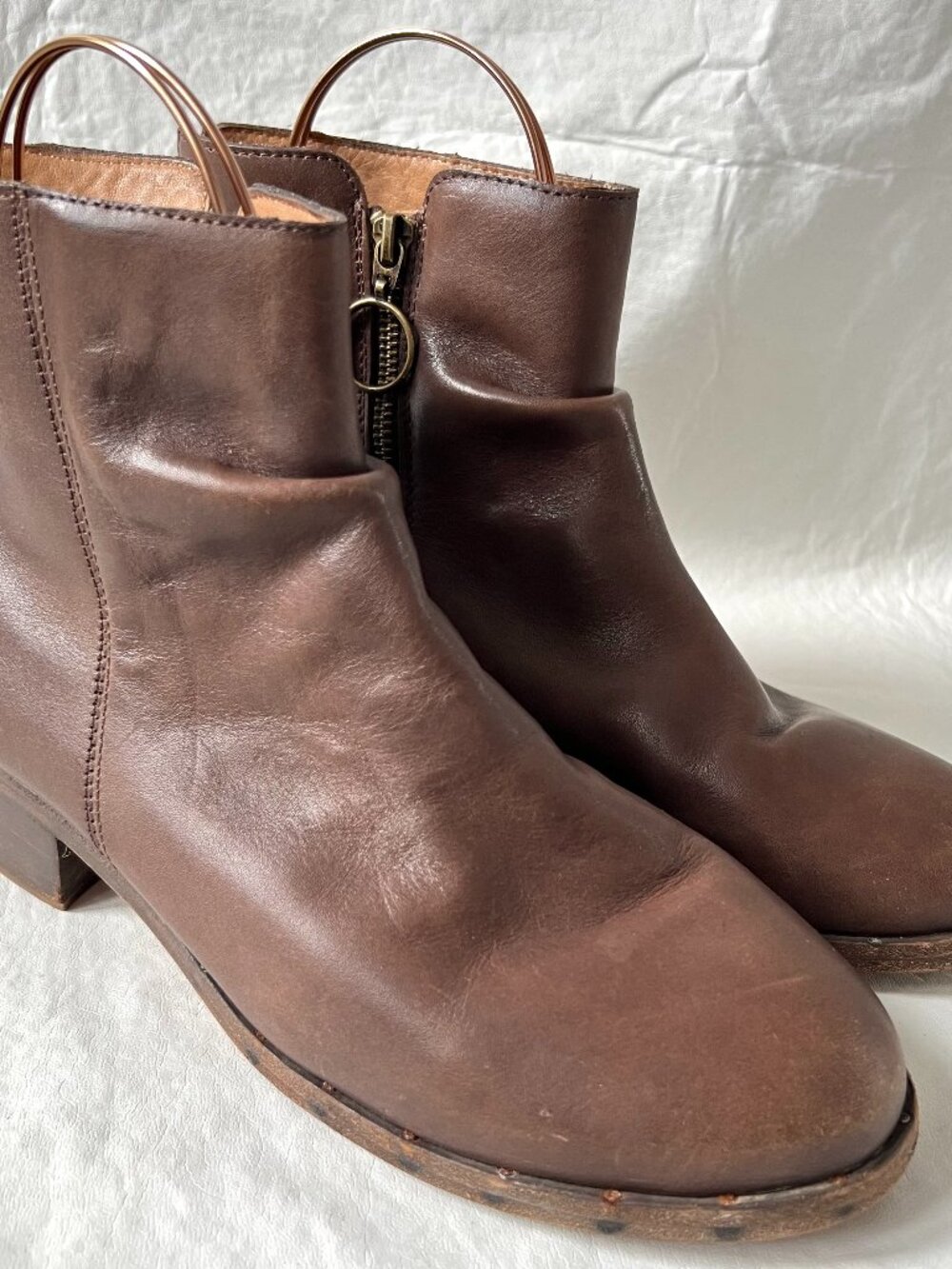 beek boots Quail Ankle Booties womens 10 brown leather block heel slouch zip up